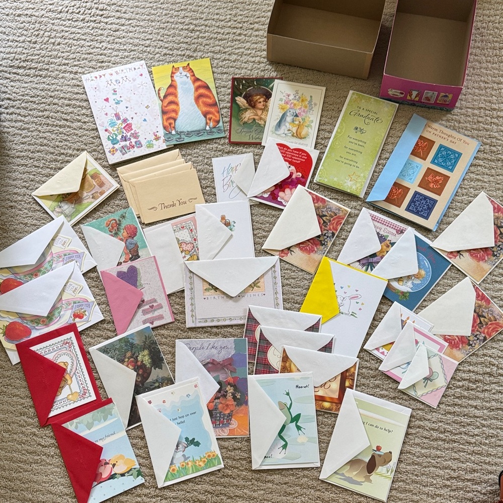 Assorted Greeting Card and Envelope Set in White, Red, Yellow, Pink, Cream